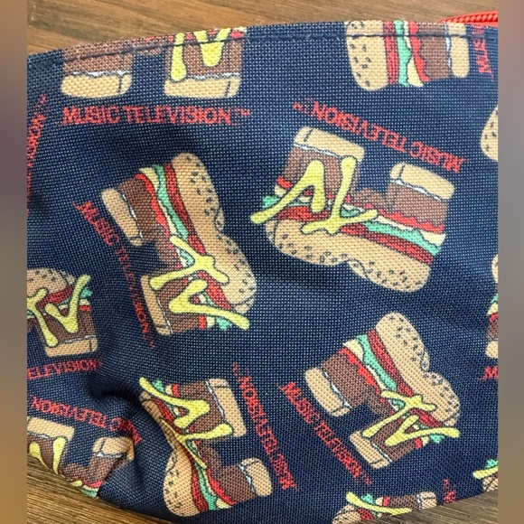 NWOT MTV Cheeseburger Belt Bag Fanny Pack with Adjustable Strap Vintage - Picture 2 of 9